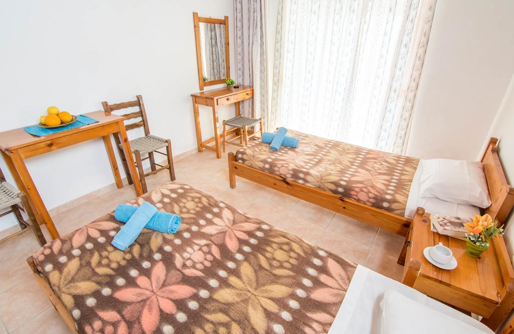 Spiti Kritikos Apartment Benitses  Bagian luar foto