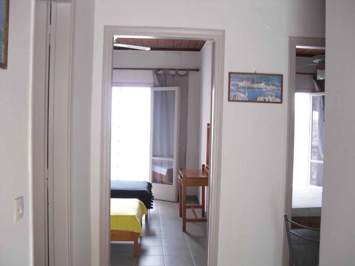 Spiti Kritikos Apartment Benitses  Bagian luar foto