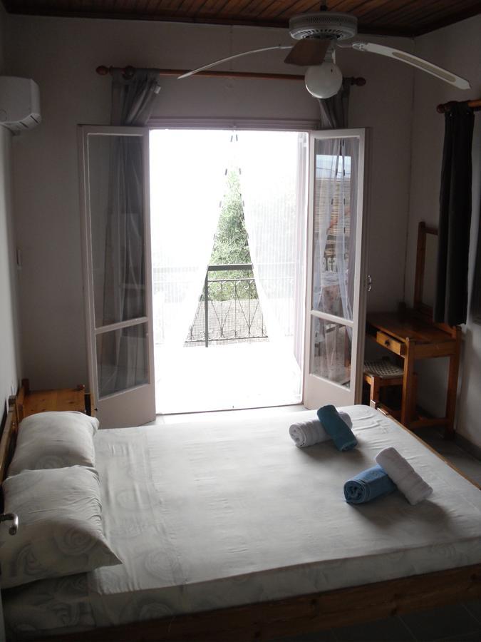 Spiti Kritikos Apartment Benitses  Bagian luar foto